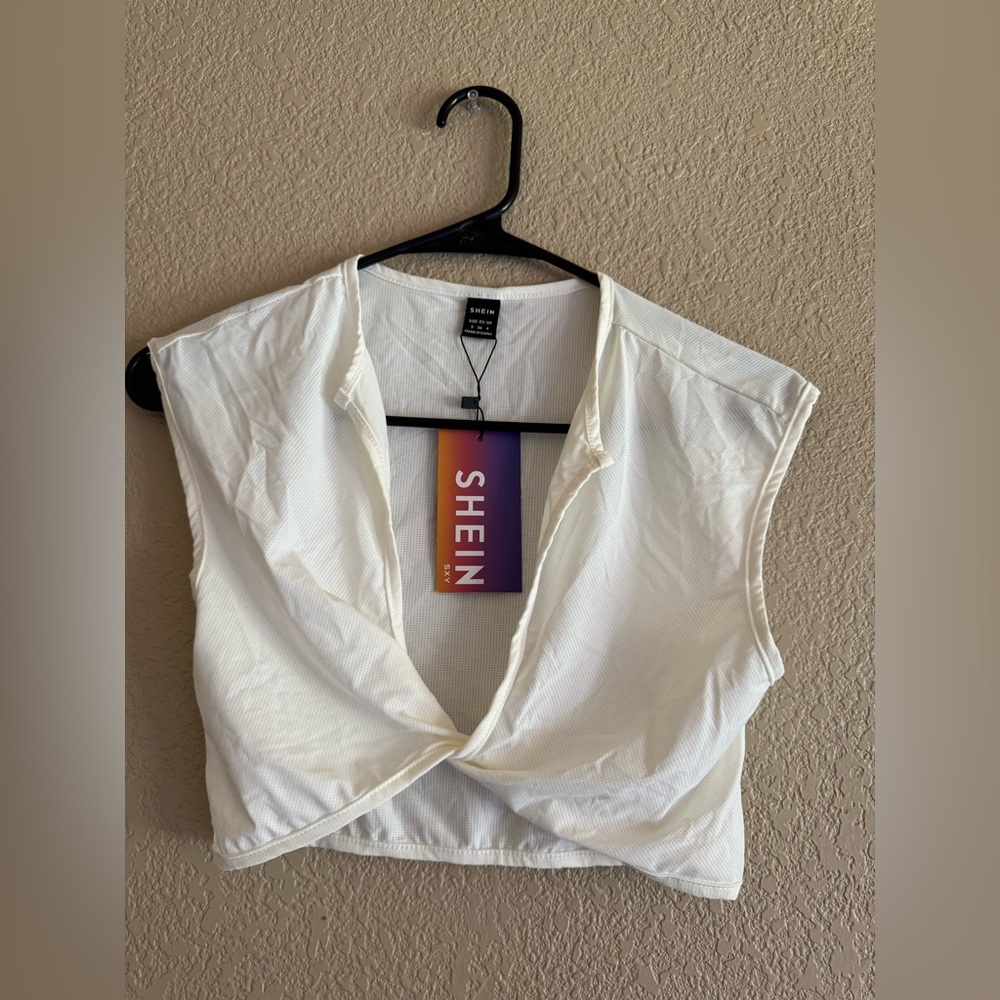SHEIN White Twist Front Sleeveless Blouse